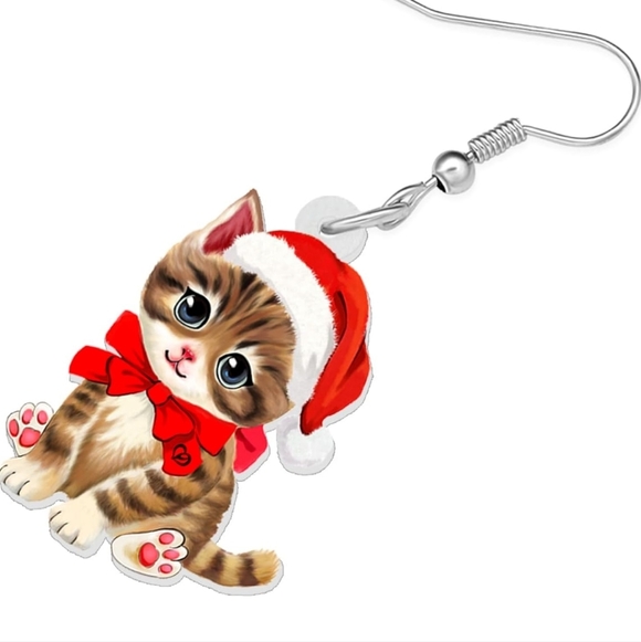 Adorable Cat Earrings with Santa Hat - Picture 4 of 5